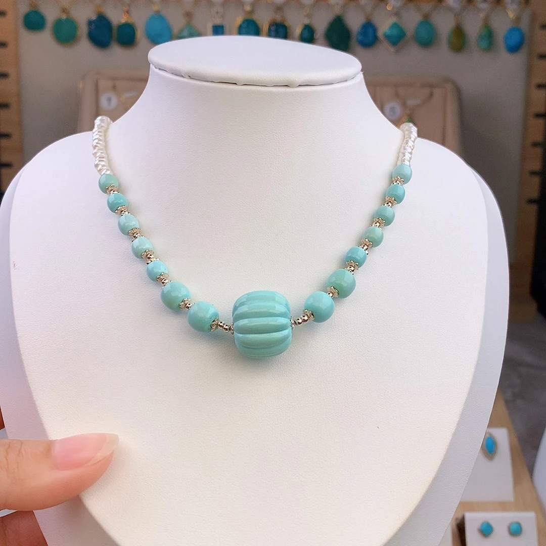 绿松石未镶嵌颈饰