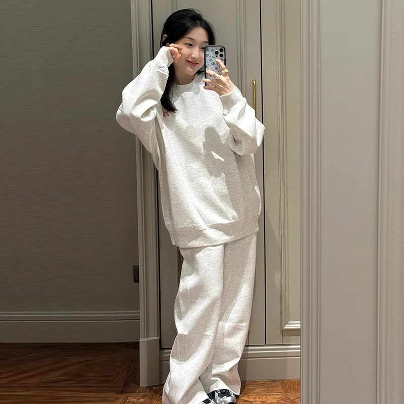 巨好看潮牌休闲运动套装女秋季超火宽松显瘦圆领卫衣阔腿裤两件套