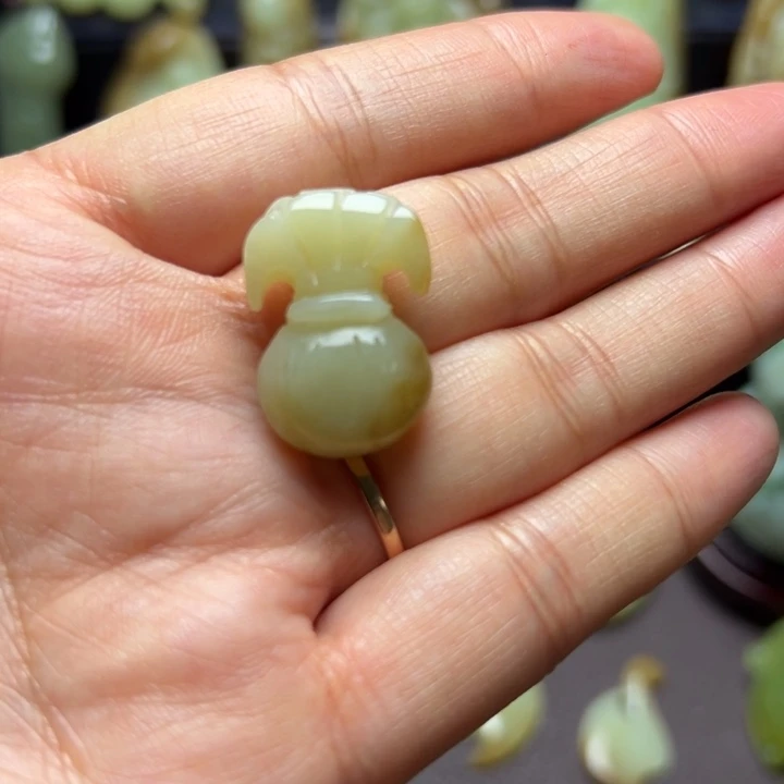 岫岩老玉（透闪石质玉）未镶嵌挂件