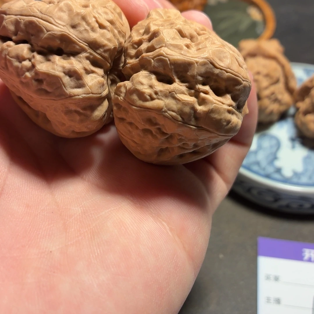 唐***鹤蛤蟆头文玩核桃A06