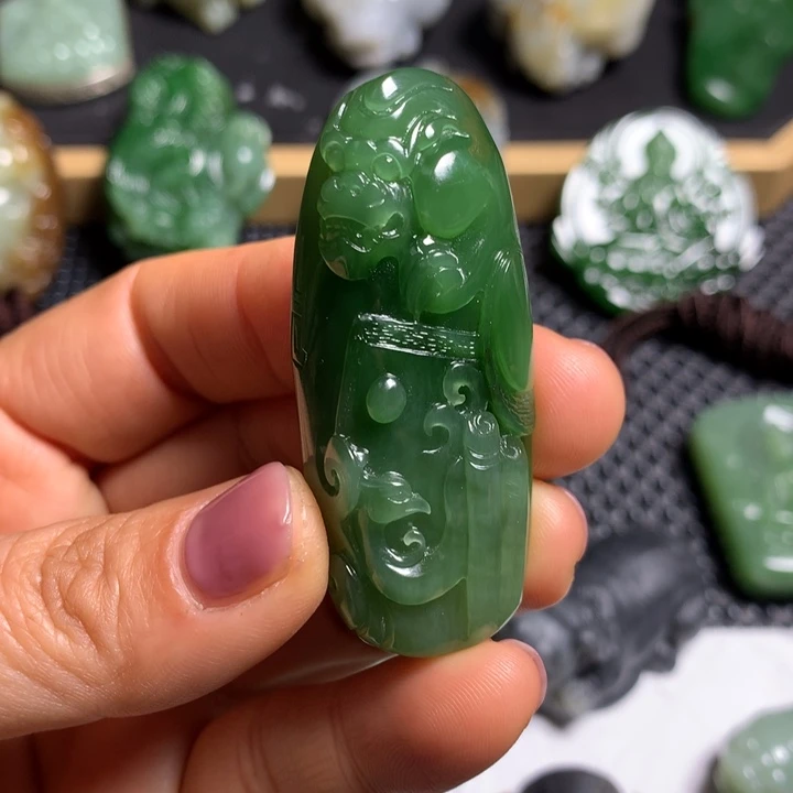 和田玉未镶嵌颈饰