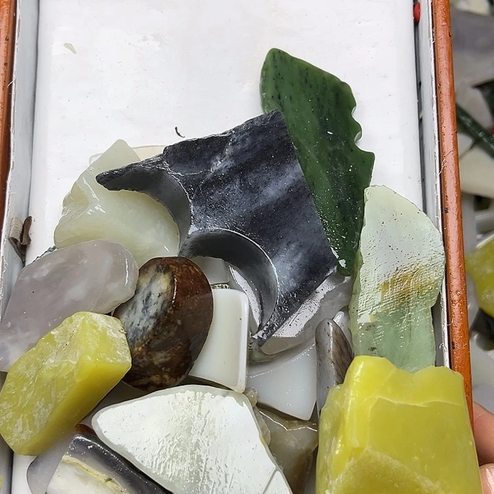 未镶嵌和田玉珠宝奇石诚****人