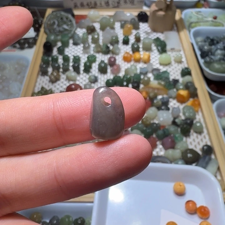 和田玉未镶嵌珠宝半成品