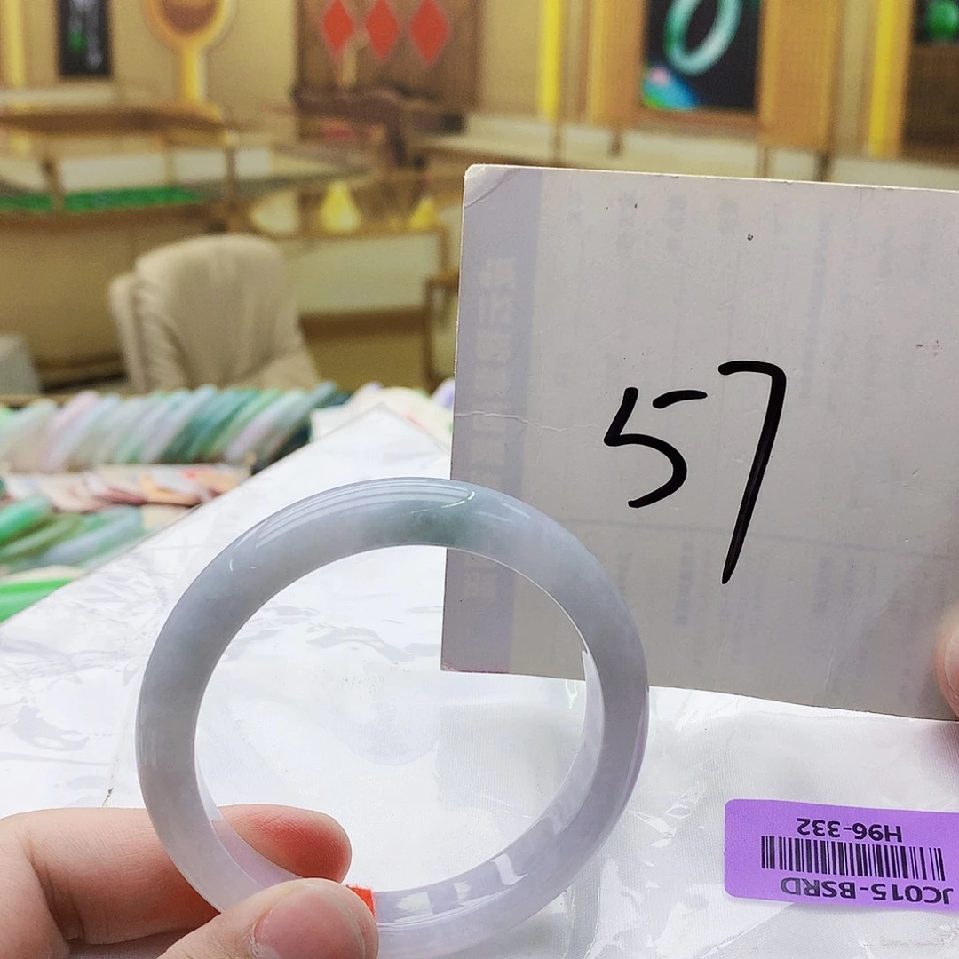 翡翠未镶嵌手镯gugjvvjkb