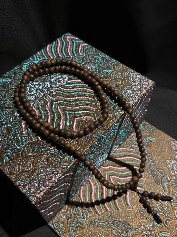 沉香海南沉香棋楠99沉0.6圆珠多圈