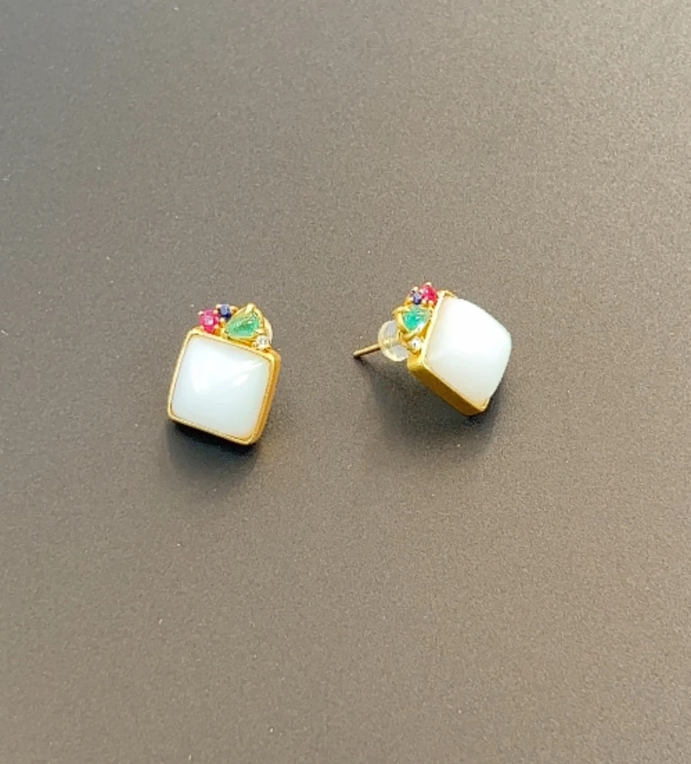 【昕桐优品】天然和田玉耳钉