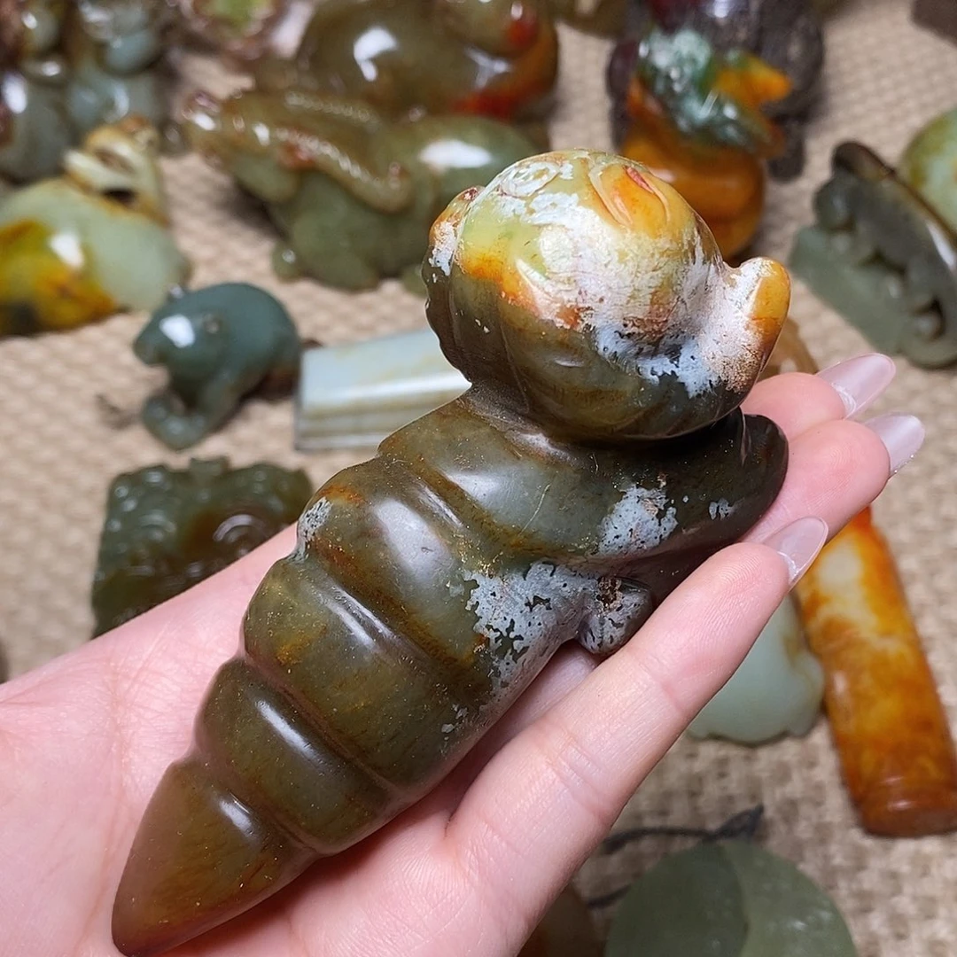 未镶嵌蛇纹石玉颈饰