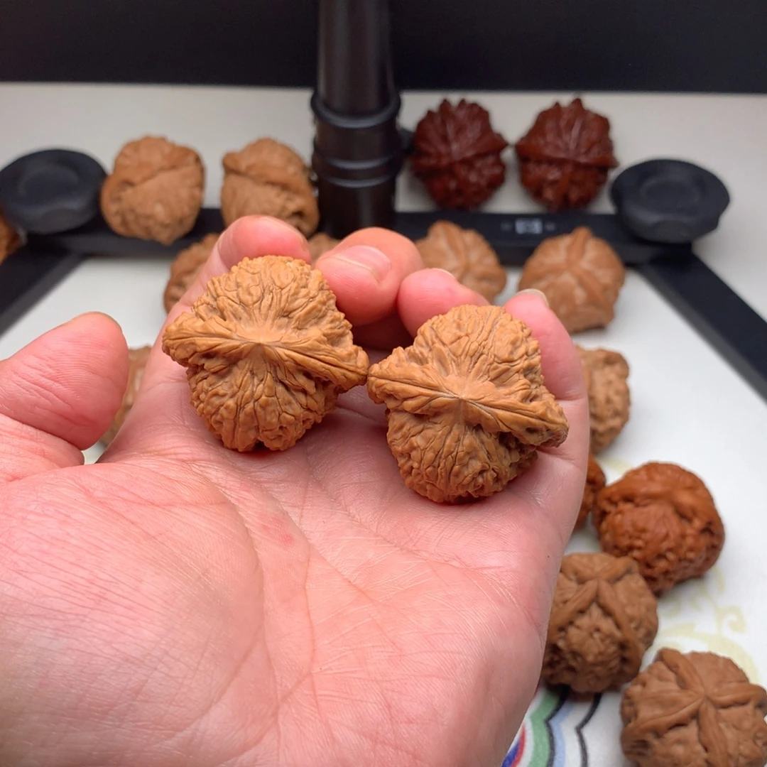 文玩核桃吊坠南疆40