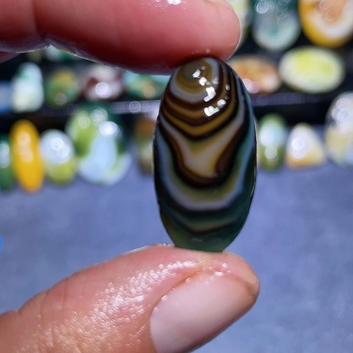玛瑙/玉髓未镶嵌珠宝奇石