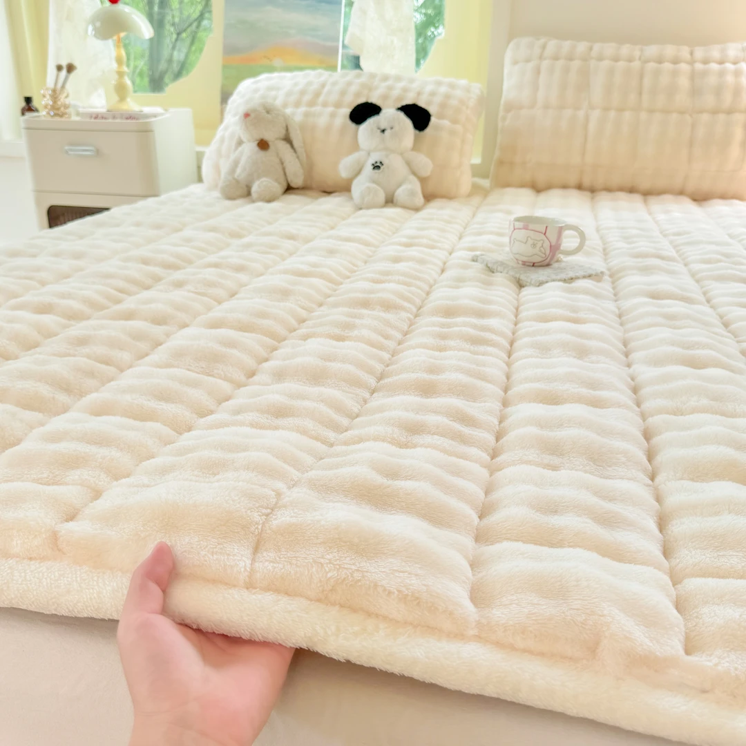 加厚泡泡牛奶绒床垫软垫家用卧室防滑保护垫单人珊瑚绒褥子可机洗