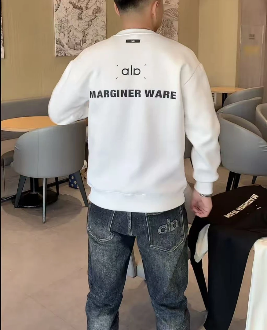 2025秋冬男士个性字母印花卫衣男潮牌圆领宽松时尚痞帅休闲上衣