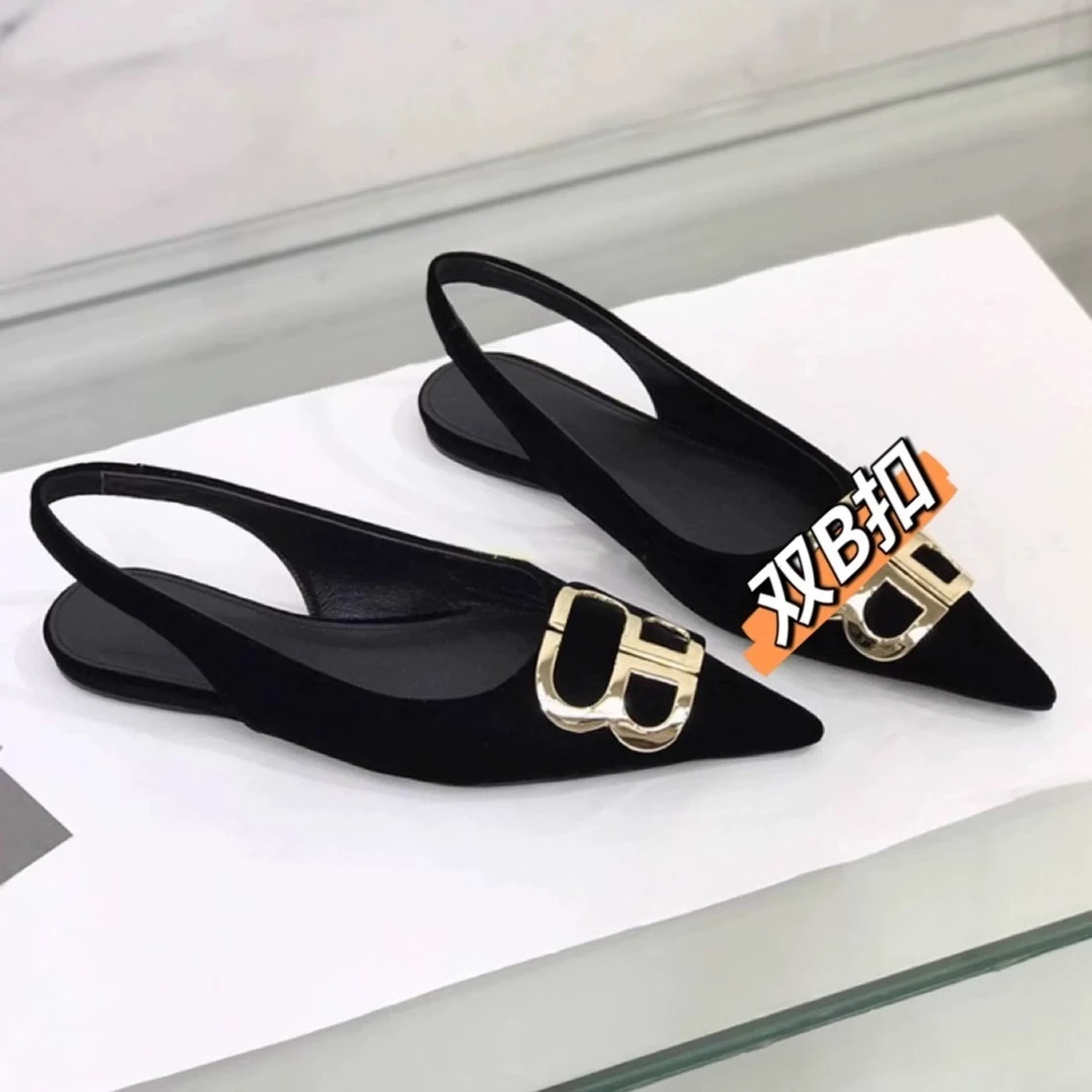 香港字母金属扣平底鞋女2025春夏新款法式尖头凉鞋包头后空拖鞋