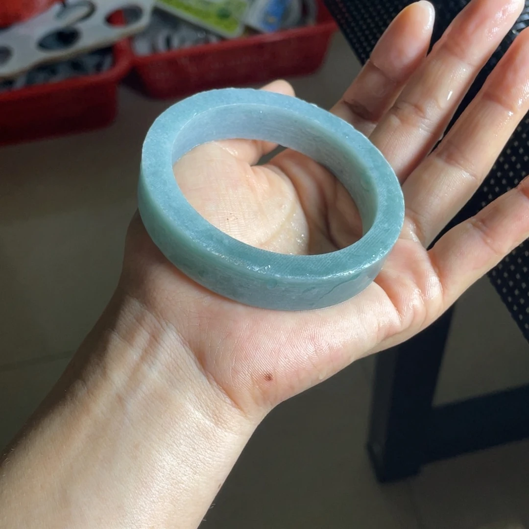 定制翡翠未镶嵌手镯