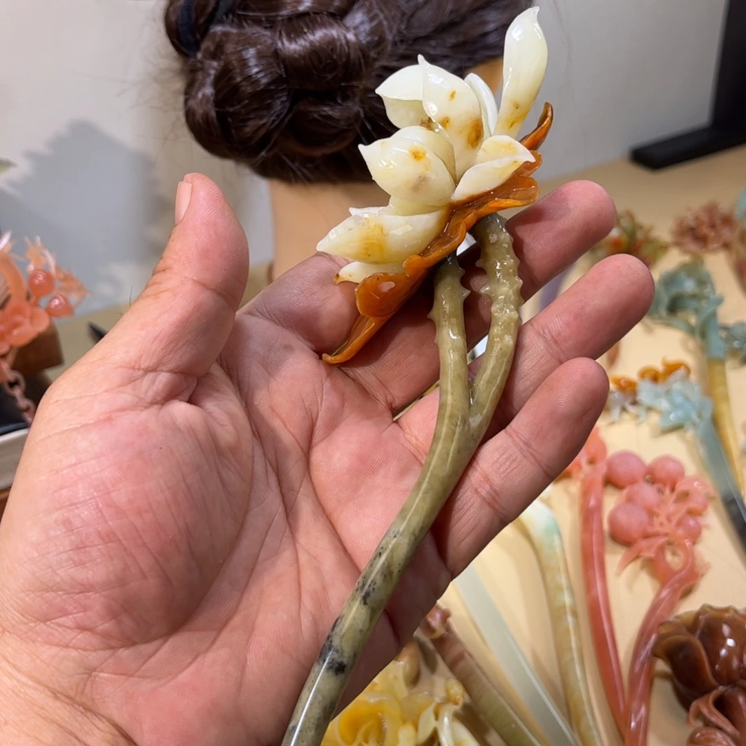 相***面蛇纹石玉合金发簪