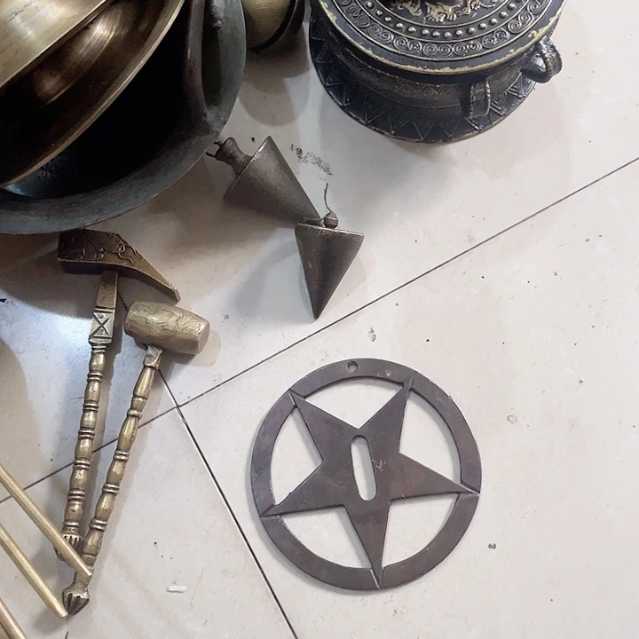 老式铜件古朴典雅别致的