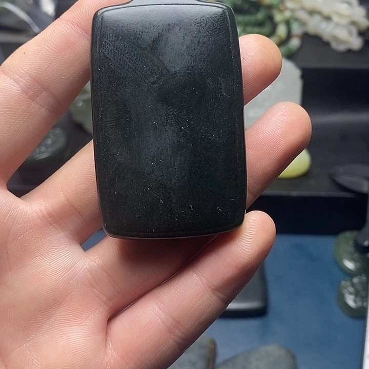 想***单和田玉未镶嵌颈饰