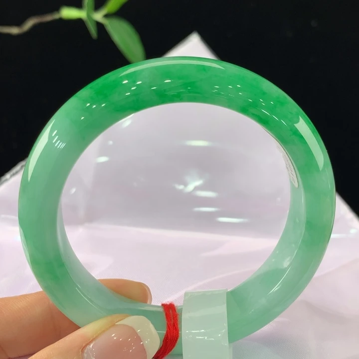 翡翠手镯未镶嵌111-0037