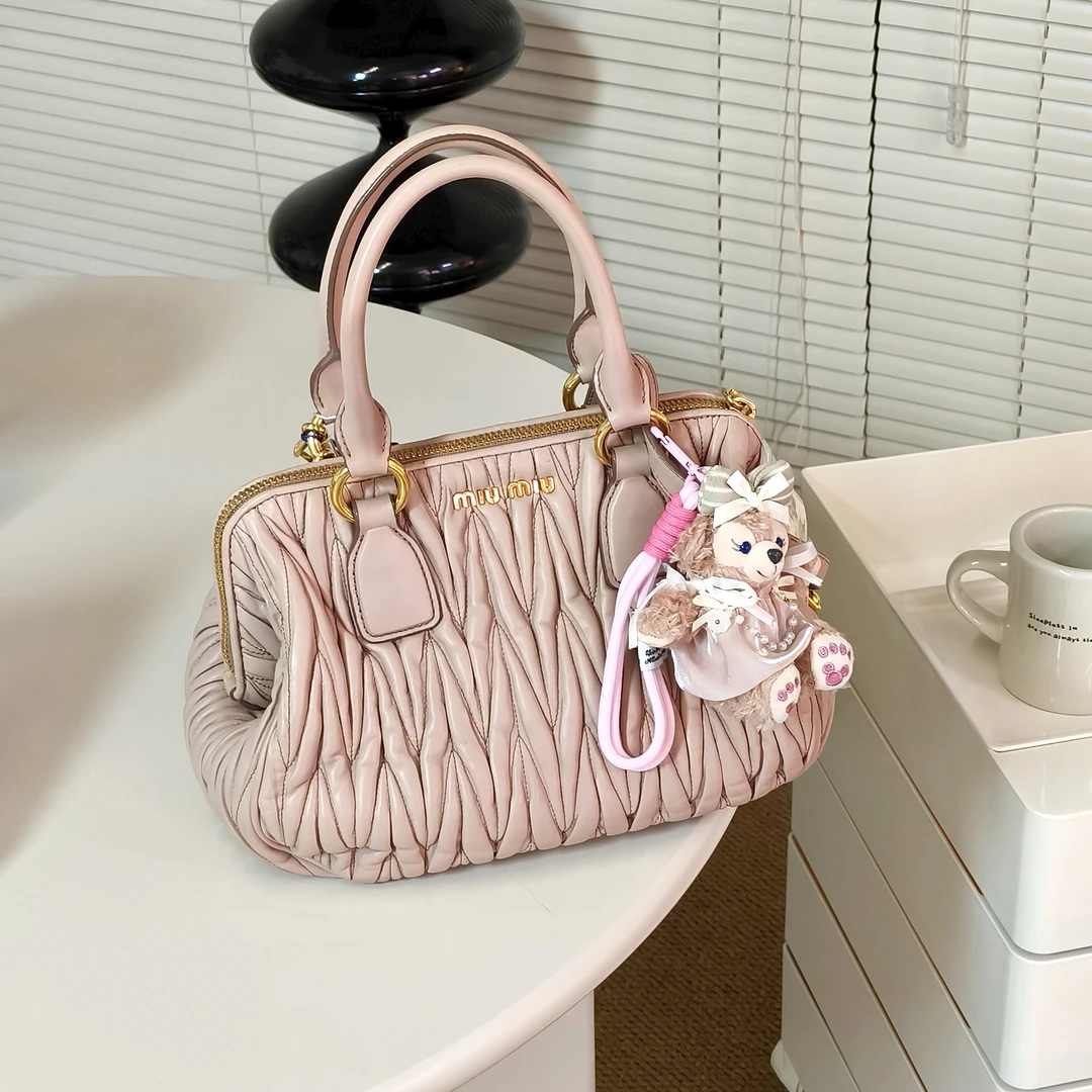 95新 MIU MIU/缪缪 粉色褶皱手提波士顿有肩带