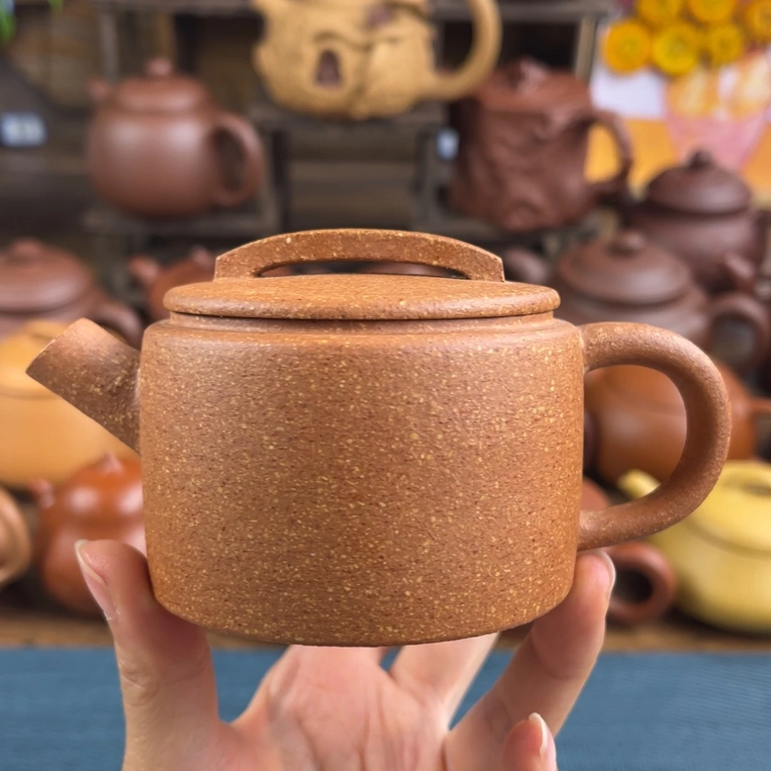 紫砂茶壶手工制作工艺精湛