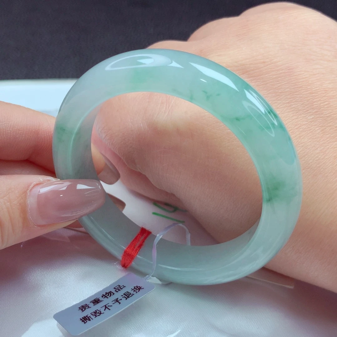 翡翠手镯未镶嵌手镯53