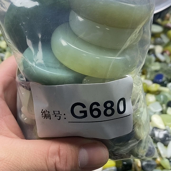 岫玉鱼缸石未镶嵌