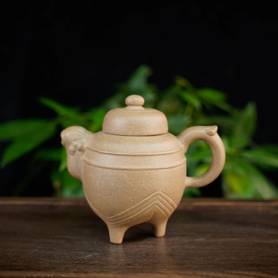 GSZS-4779   实力派   宜兴手工紫砂   天鸡壶