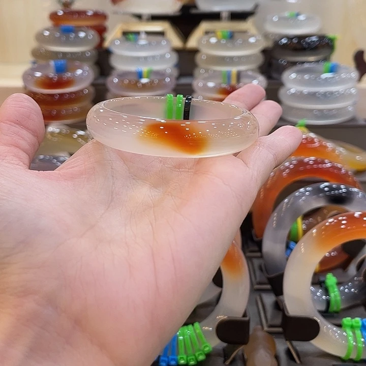 玛瑙/玉髓未镶嵌手镯30