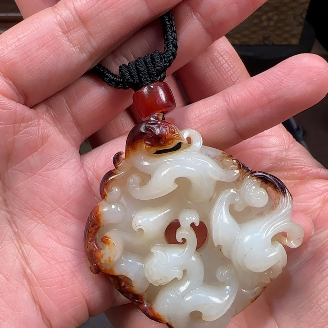 湘***哥和田玉（糖玉）未镶嵌车挂