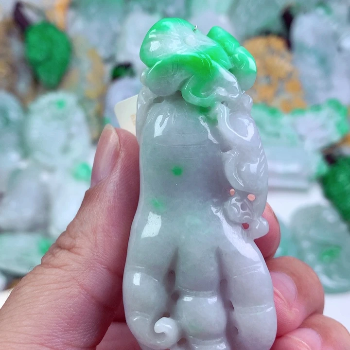 吊坠(不含链)未镶嵌翡翠