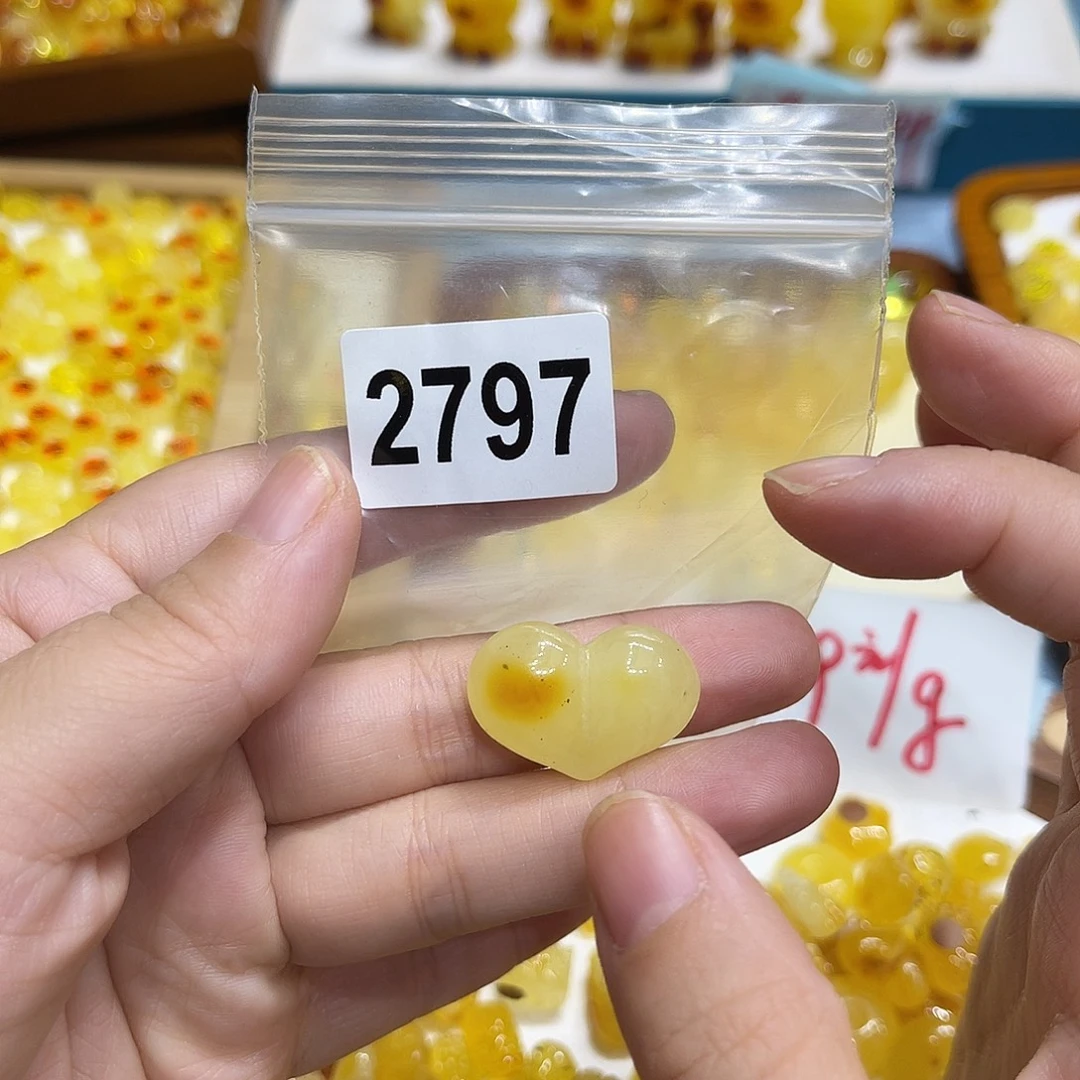 琥珀未镶嵌珠宝奇石