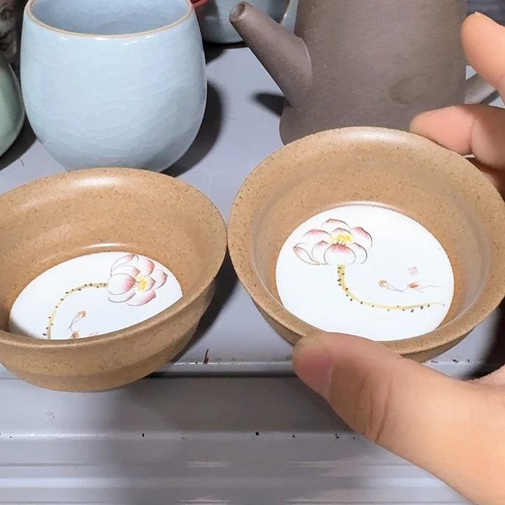 主人杯一个，瓷。。。品茗
