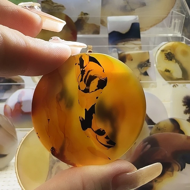 玛瑙/玉髓未镶嵌珠宝奇石