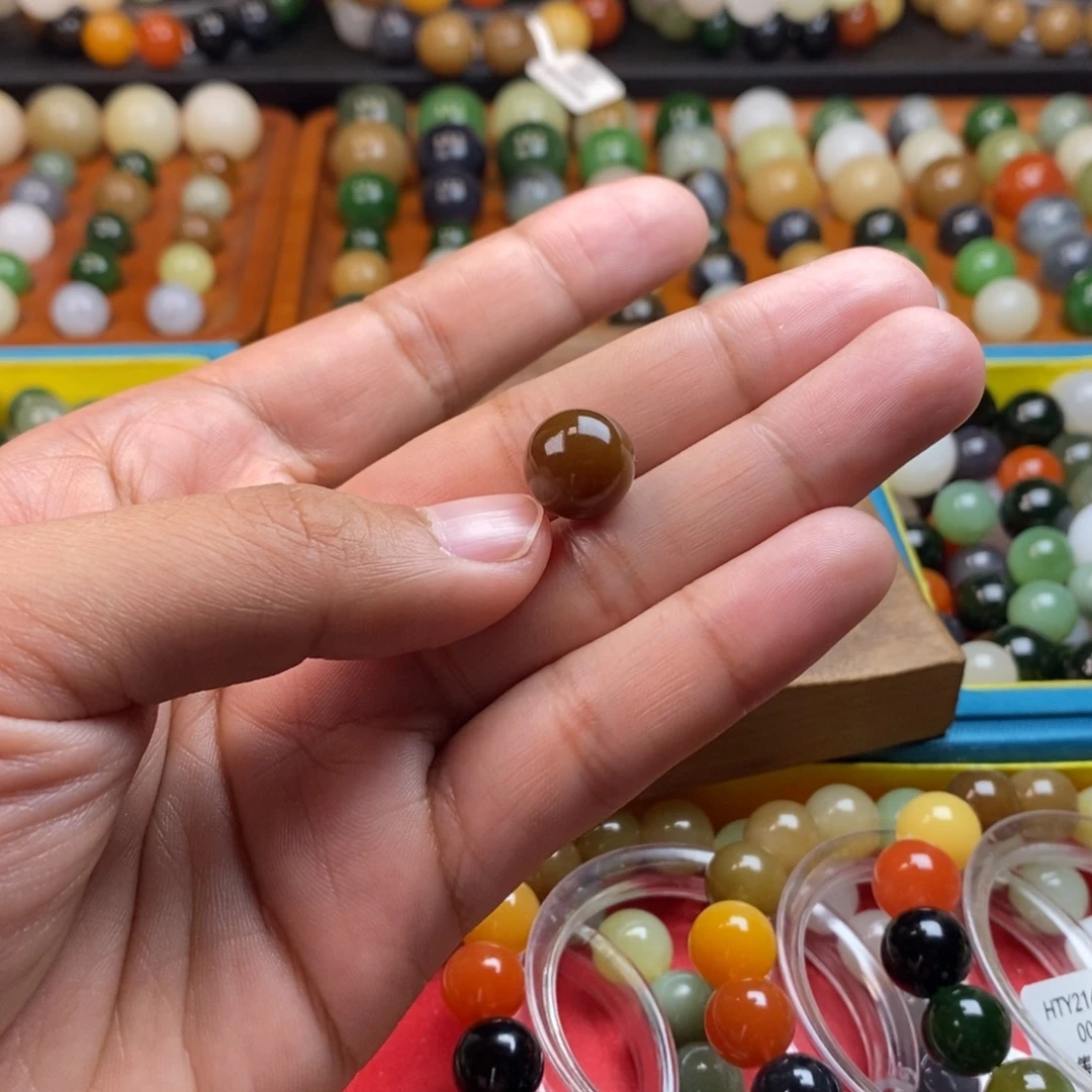 且****和田玉未镶嵌珠宝奇石卡12老红糖y