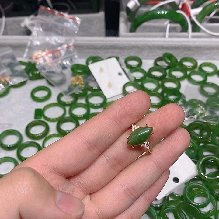 和田玉（碧玉）未镶嵌戒指