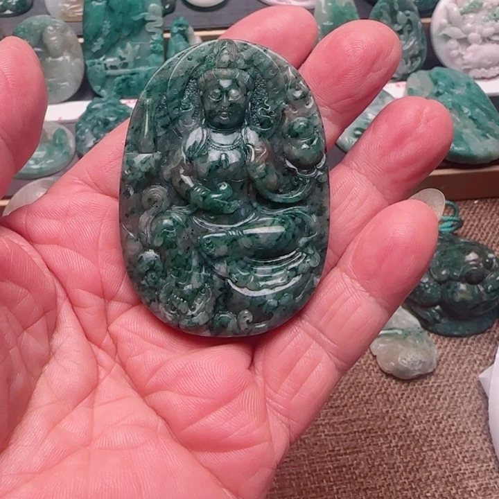 独山玉未镶嵌颈饰