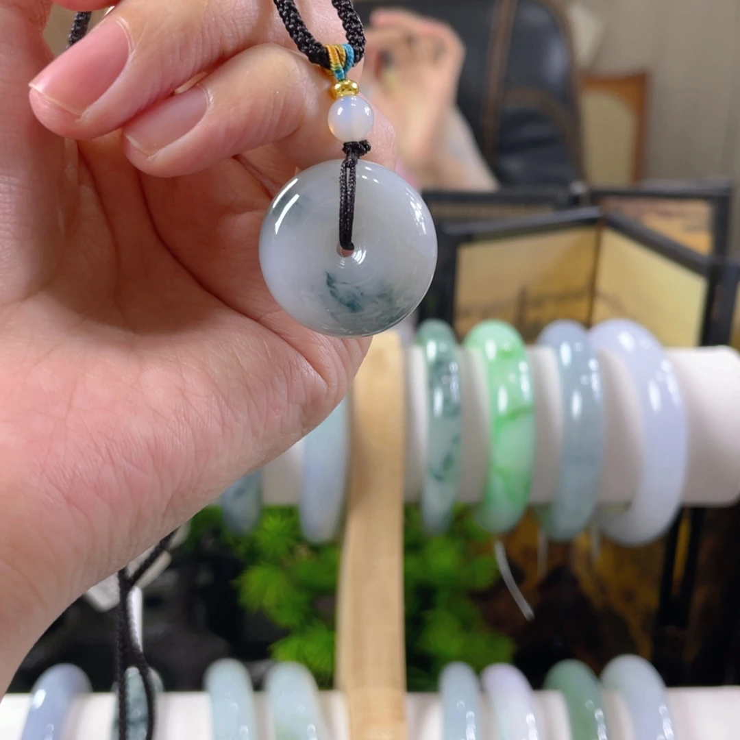 翡翠未镶嵌颈饰缅甸翡翠