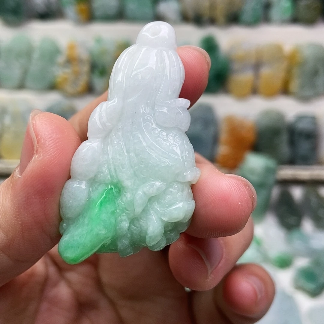 翡翠未镶嵌吊坠(赠链)
