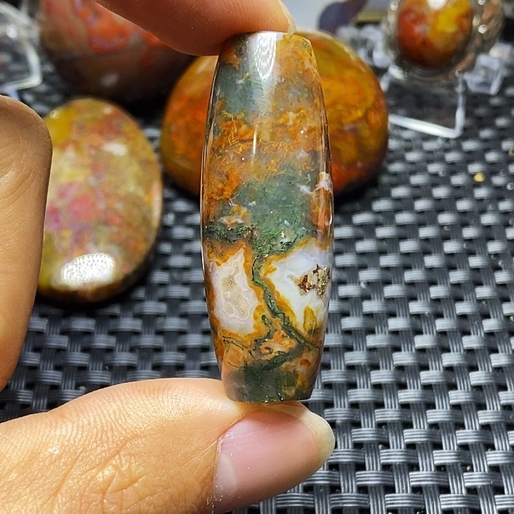 乐***中玛瑙/玉髓未镶嵌颈饰
