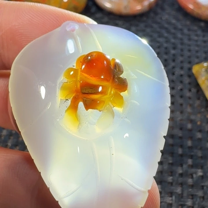 水晶吊坠(不含链)未镶嵌松*