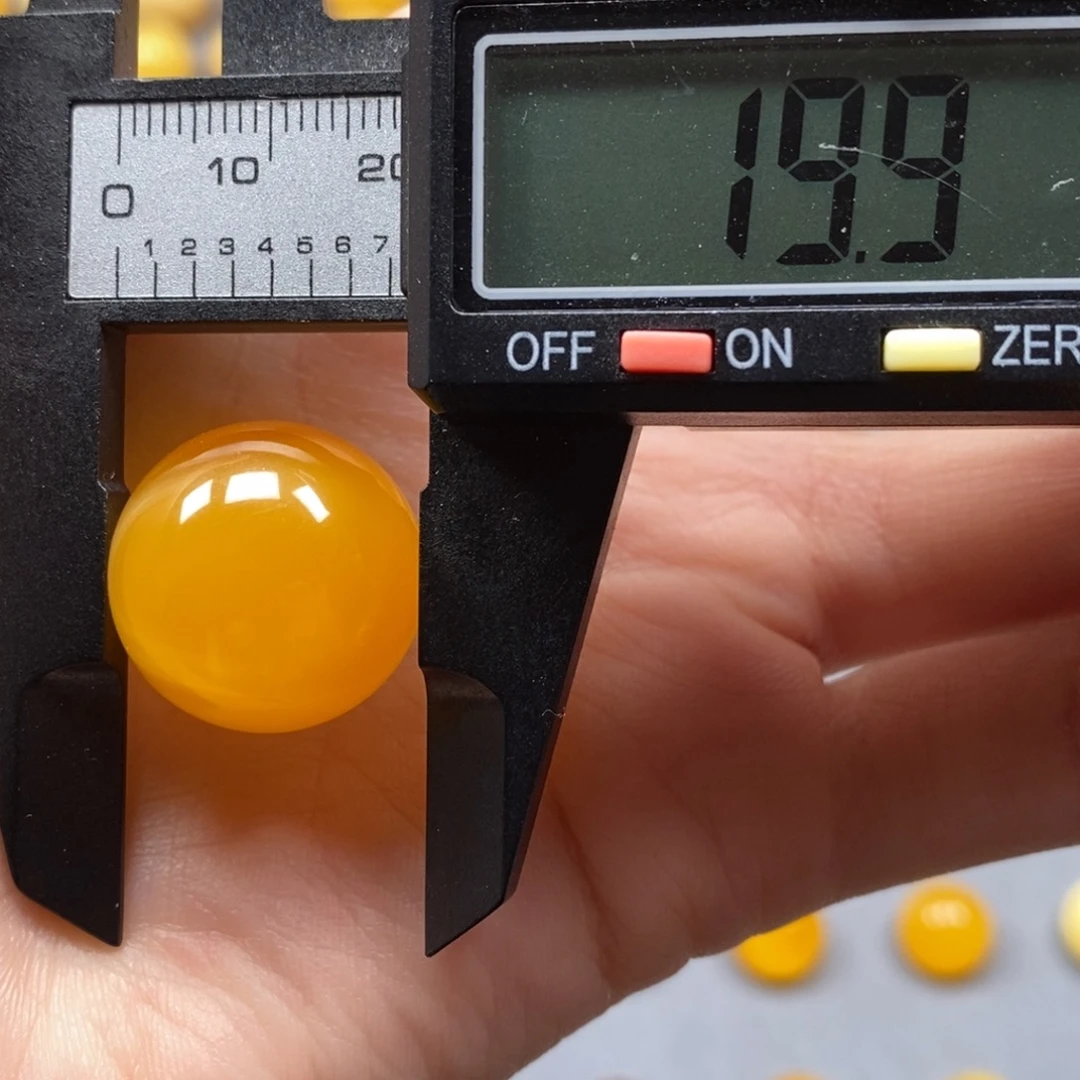 琥珀未镶嵌裸石纯天然