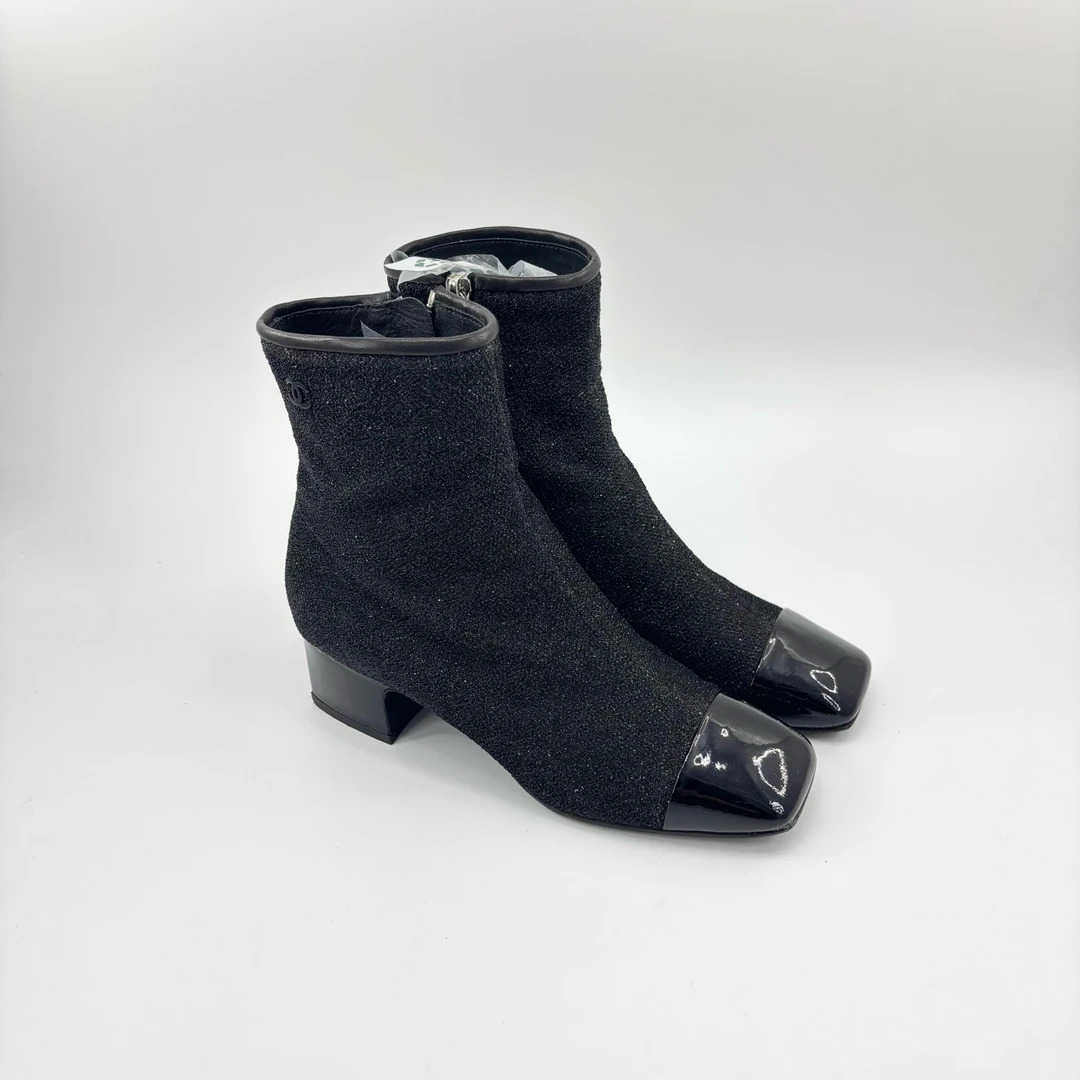 95新 Chanel/香奈儿 36.5码/秀款满天星黑色亮片短靴/TT0536