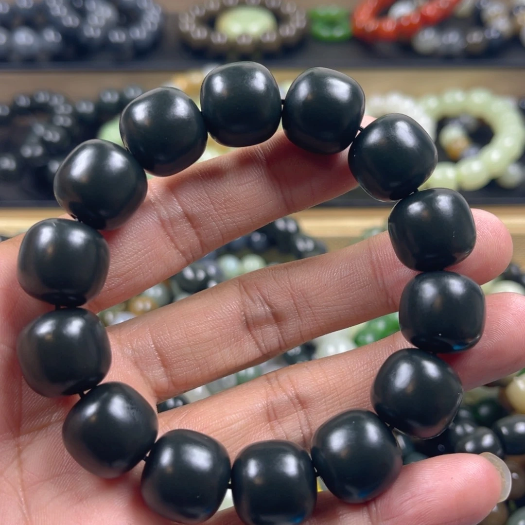 和田玉手串未镶嵌