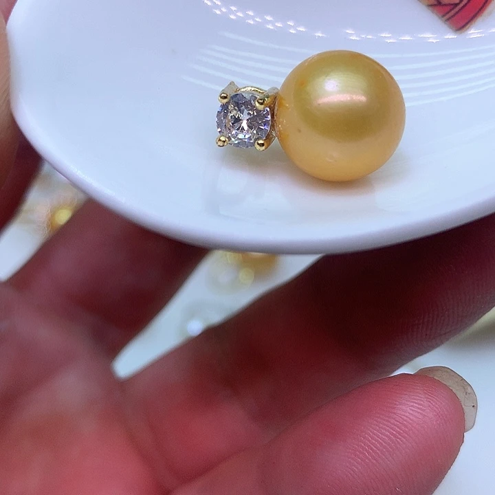 银S925镶嵌耳饰淡水珍珠