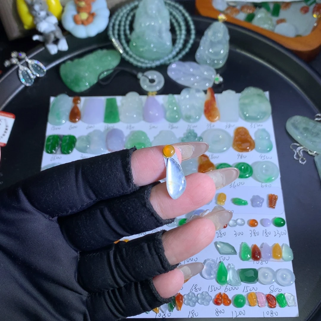 翡翠未镶嵌吊坠(不含链)黄白随行