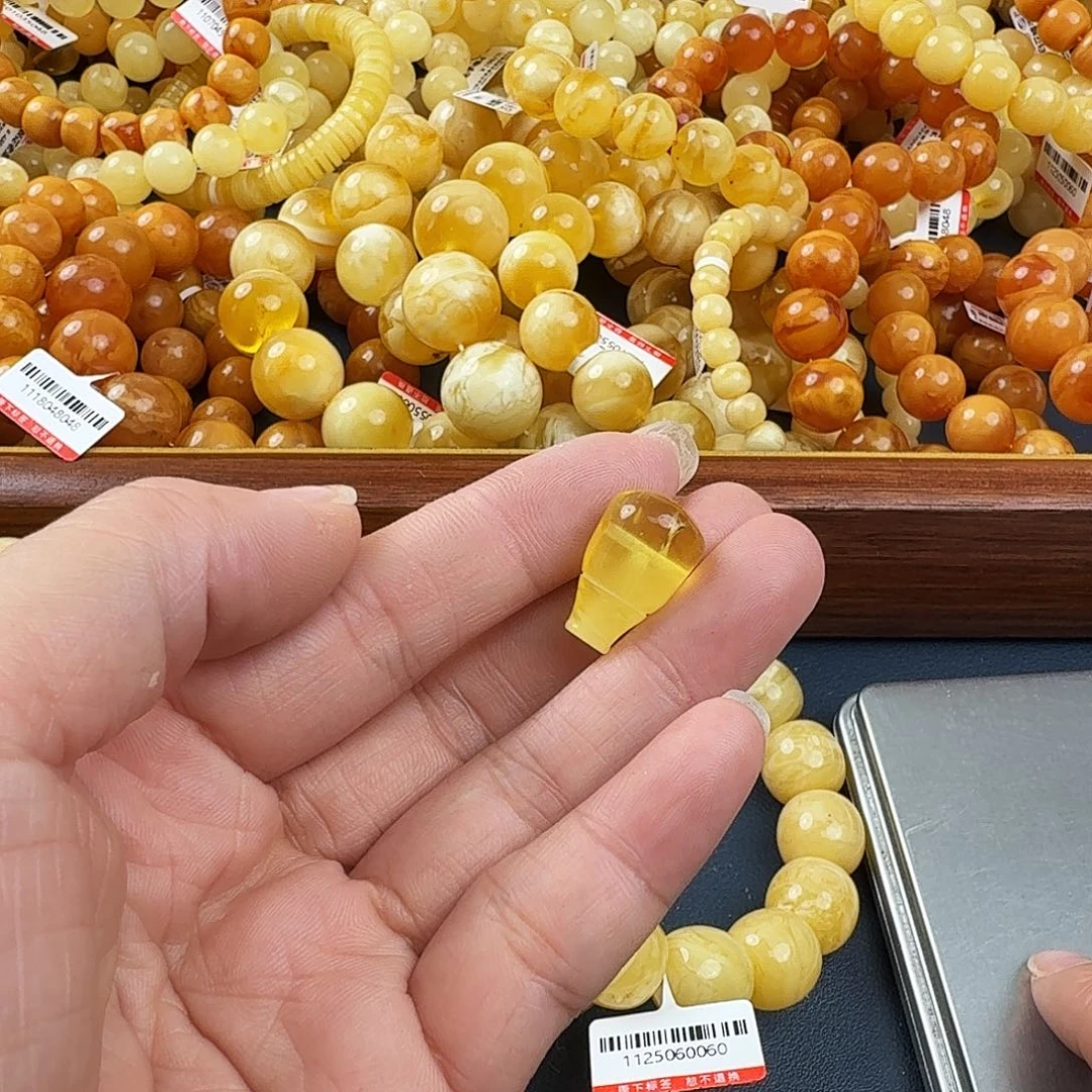 琥珀未镶嵌珠宝奇石