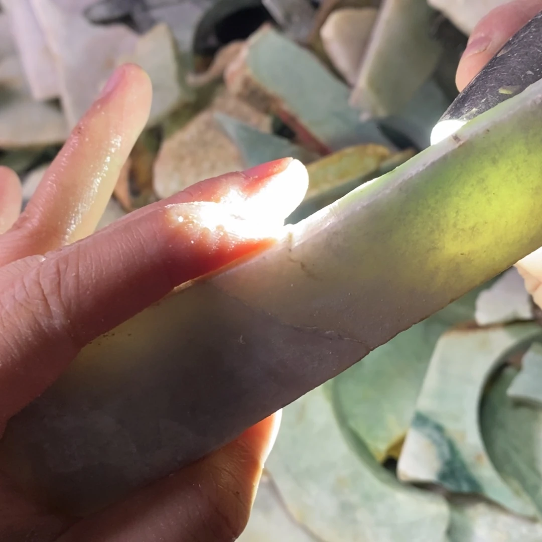 颈饰未镶嵌翡翠天然翡翠