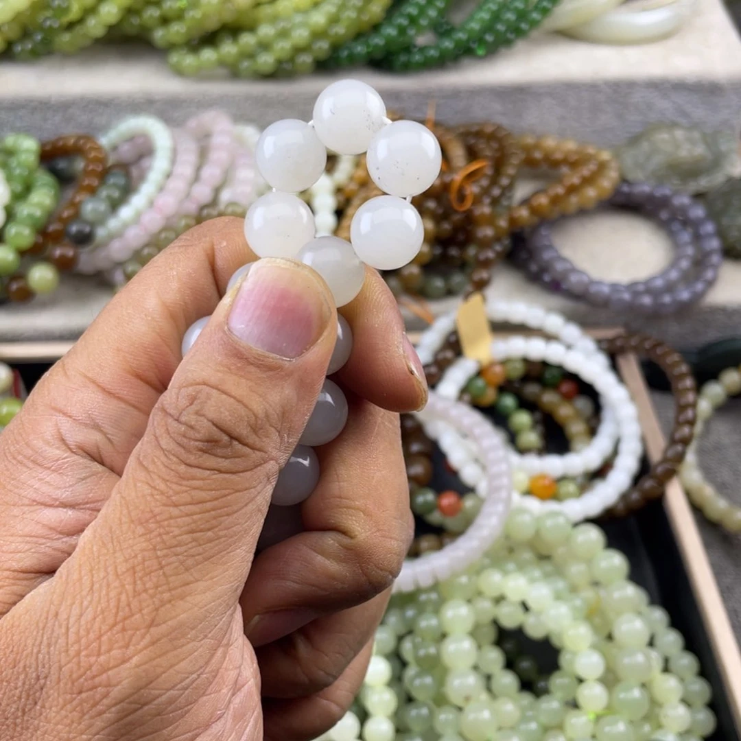 云***云手链未镶嵌和田玉