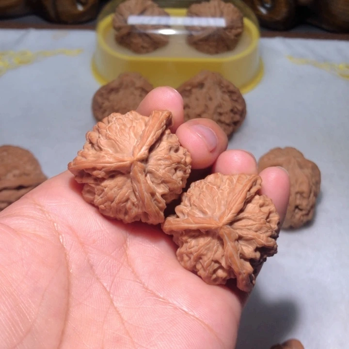 文玩核桃把件36盘山正奔