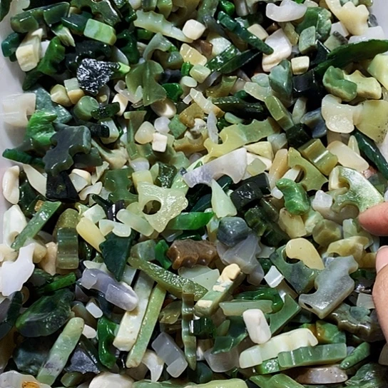 未镶嵌和田玉（糖玉）挂件