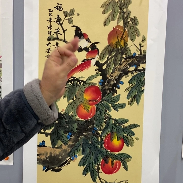 手绘作品等多种形式进行